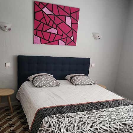 Les Belles Nuits Bed & Breakfast Le Bousquet-d'Orb Екстериор снимка