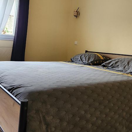 Les Belles Nuits Bed & Breakfast Le Bousquet-d'Orb Екстериор снимка
